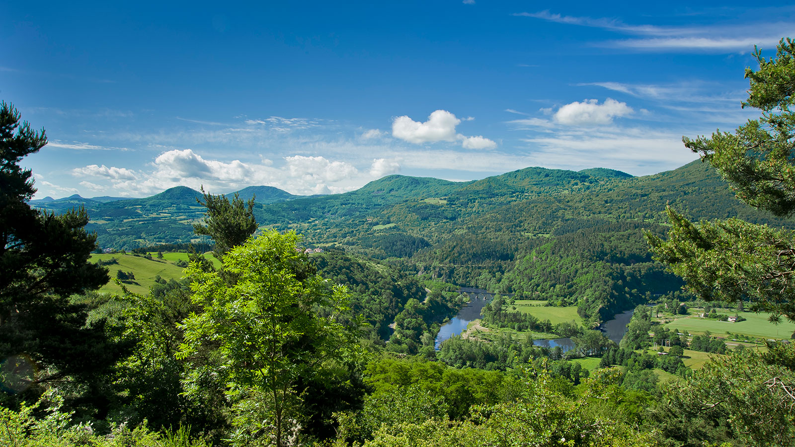 sucs-haute-loire-die-schönsten-panoramen