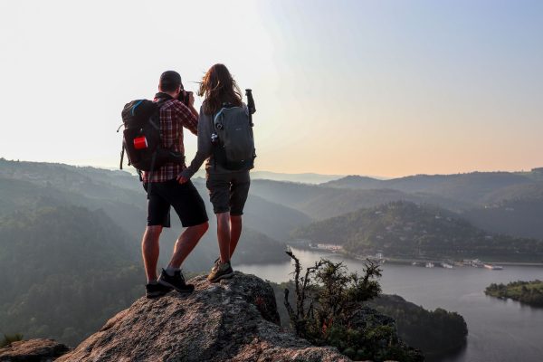 hikers-lac-de-grangent