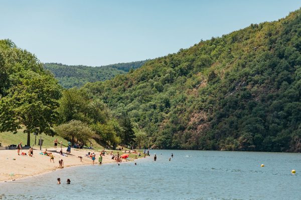 swimming-st-victor-sur-loire